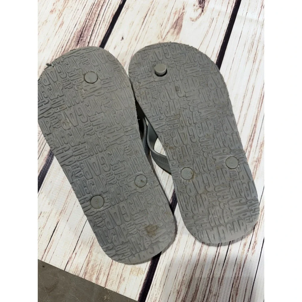 Gap Kids Dinosaur Graphic Flip Flops Grey Blue‎ Rubber Sandals Boys Size L